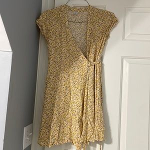 cute old navy wrap around dress